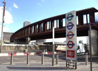 Double ground floor room near shop and metro station - Londres - 5