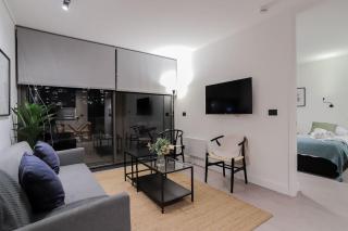 Luxury Mall Chic 2BR near Arauco Park - Santiago - 1