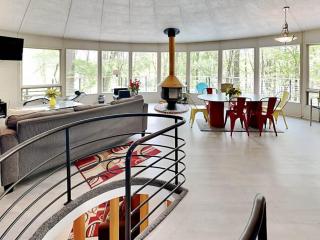 Retro Lake Landing - McHenry - 2