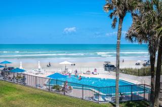 Gorgeous Beach Front Condo Near Flagler Ave - 701 - New Smyrna Beach - 9