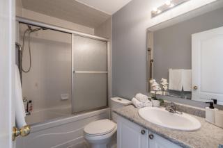 Cozy 5 Bedroom House Mississauga - Mississauga - 3