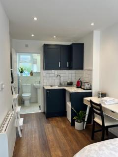 Double Room with en-suite - - 4