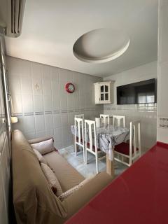 Apartamento Estadio 5 HABITACIONES Y CAPACIDAD 9 PERSONAS CERCA DEL CENTRO, DEL ESTADIO Y ESTACION DE TRENES Y DE AUTOBUSES - Jerez de la Frontera - 1