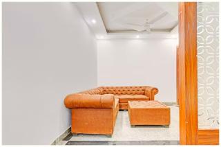 HOTEL THE DAWN STAY Near Shri Mahakaleshwar Jyotirlinga Temple - Best Hotel - Ujjain - 2