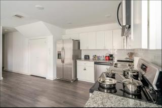 The Divine 3 - Townhome with AC, WiFi in Beautiful Houston - Houston - 5