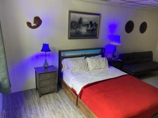 2BR 2nd floor apartment overlooking downtown - 4