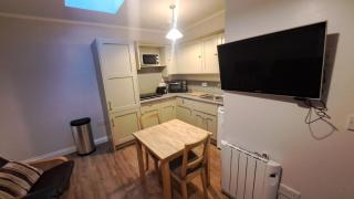 Cosy 1 Bedroom Apartment in a quiet area - 5