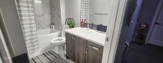 Immaculate suite in Airdrie - Airdrie - 6