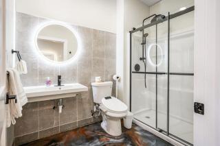 New Loft 7 min to Acrisure Stadium Sleeps 4 - Pittsburgh - 8