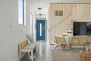 Rooftop Deck, DT City Views, Modern Eastside Oasis - Austin - 7