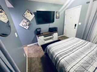 Lakeside Stay For Two By Wet Feet Retreats - 3