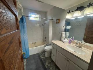 2BR 1st floor suite close to ISU - Terre Haute - 4