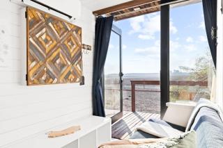 Rooftop Spa Tiny Cargo Home Farm Experience - Tulare - 8