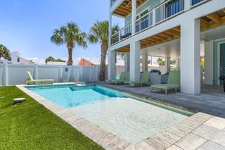 211 Blue Palm- Spacious 5-Bedroom Pool Home, Steps from Beach! home - Fort Myers Beach - 9