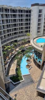 Accommodation Front - Spectacular 2 Bedroom with Canal Views Near Ushaka - Durban - 8