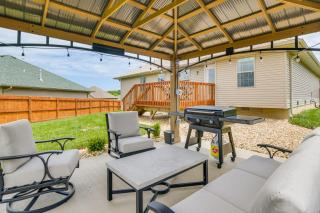 Ozark Home Pool Access, Deck and Fenced Yard - Ozark - 0