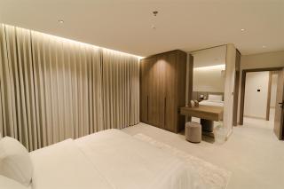 HostE - 3 BR APT Full Kitchen 75In TV with Self-Entry - Khobar - 4