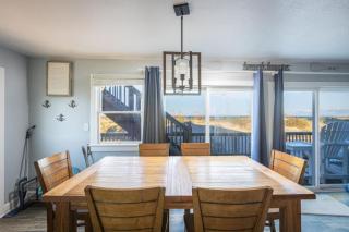 Oceanfront Views Private Beach Access and Hot Tub - 2