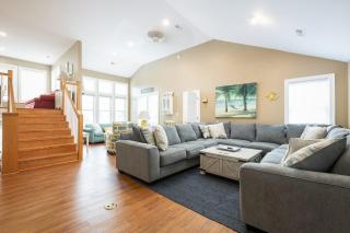 Less than 5min Walk to Beach with Pool Fire Pit - Corolla - 9