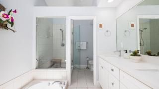 Luxury 3 BR 3BA condo with sweeping ocean views - 4