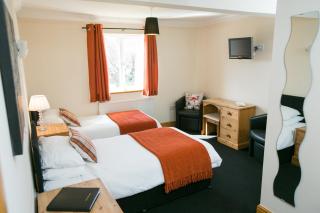 Tregenna Licenced Bed & Breakfast - Pembroke - 1