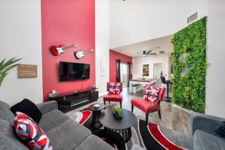 Upstay East Austin Retreat w Yard - 5min to Downtown - Austin - 1