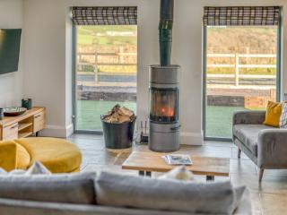 4 Bed in Denbigh 76475 - Llannefydd - 3