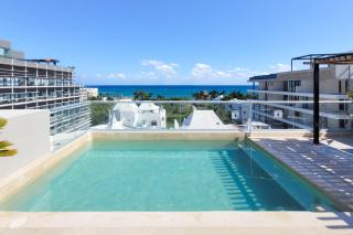 Oceanview Rooftop Pool Balcony Steps to Beach - Playa del Carmen - 0