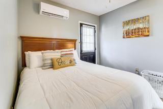 2 Mi to Main Street Cabin with Hot Tub in Monterey! - Monterey - 1