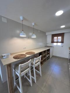 Precioso apartamento de 2 habitaciones recién reformado en Benidorm - Benidorm - 6