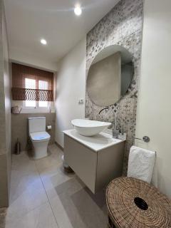 Precioso apartamento de 2 habitaciones recién reformado en Benidorm - Benidorm - 4