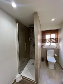 Precioso apartamento de 2 habitaciones recién reformado en Benidorm - Benidorm - 3