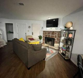 Cozy 2BR 2BA apt close to Siegen & Womans - Baton Rouge - 0
