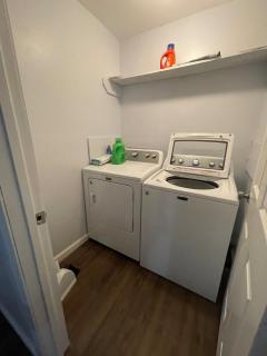 Cozy 2BR 2BA apt close to Siegen & Womans - 4