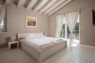 Villa BELLA - beautiful and modern house with pool, souna, jacuzzi & playground, Ližnjan - Istra - 1