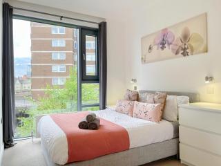 Sleek 3-bedroom flat with Lift & Wi-Fi in Southwark, Borough near The Shard - Londra - 6