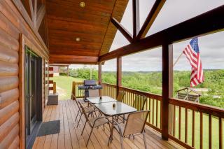 Near Current River Family-Friendly Cabin with Deck! - Van Buren - 0