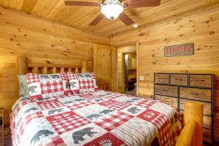 Near Current River Family-Friendly Cabin with Deck! - Van Buren - 1