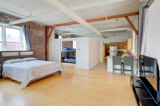 Walk to Eats, Galleries & Shops: Dtwn Omaha Condo - 0