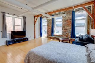 Walk to Eats, Galleries & Shops: Dtwn Omaha Condo - 6