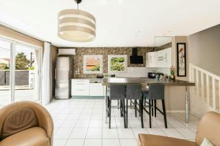 Cosy Hub : Confort pro garage proche transports - Villeurbanne - 7