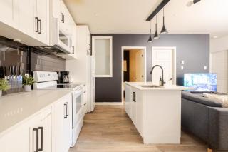 The Urban Haven 4BR in the Heart of Plateau MTL - Montréal - 5