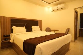 11 Leaf Hotel - Bhubaneshwar - 0