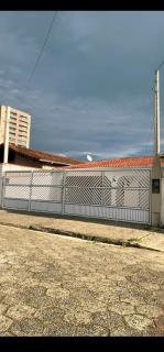 Casa Maravilhosa e Ampla Pé na Areia com Piscina, Área Gourmet com Churrasqueira em Deck Coberto Frente a Piscina, 4 Quartos Confortáveis e Espaçosos, Sendo 2 Suítes, Cozinha Americana e Sala de Jantar, Ampla Garagem para 6 Carros - Mercado na rua da Casa - Praia Grande - 8