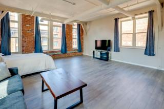 Steps to Shops & Eats: Dtwn Omaha Gem! - 6