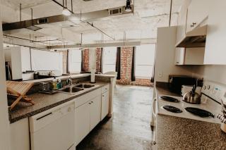 The Downtown Industrial Loft - 5
