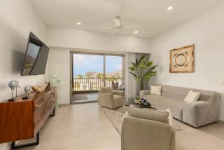Stylish Summer 2BR Retreat w Pool & Beach Access - Ensenada Blanca - 1