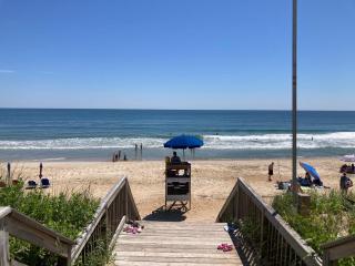 Downtown Duck Resort Perks Ocean Views & Hot Tub - Duck - 6