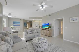 Bay Front Bliss and Short Stroll to the Beach - Naples - 7