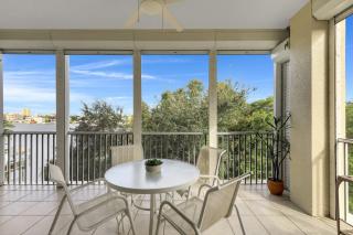 Bay Front Bliss and Short Stroll to the Beach - Naples - 5